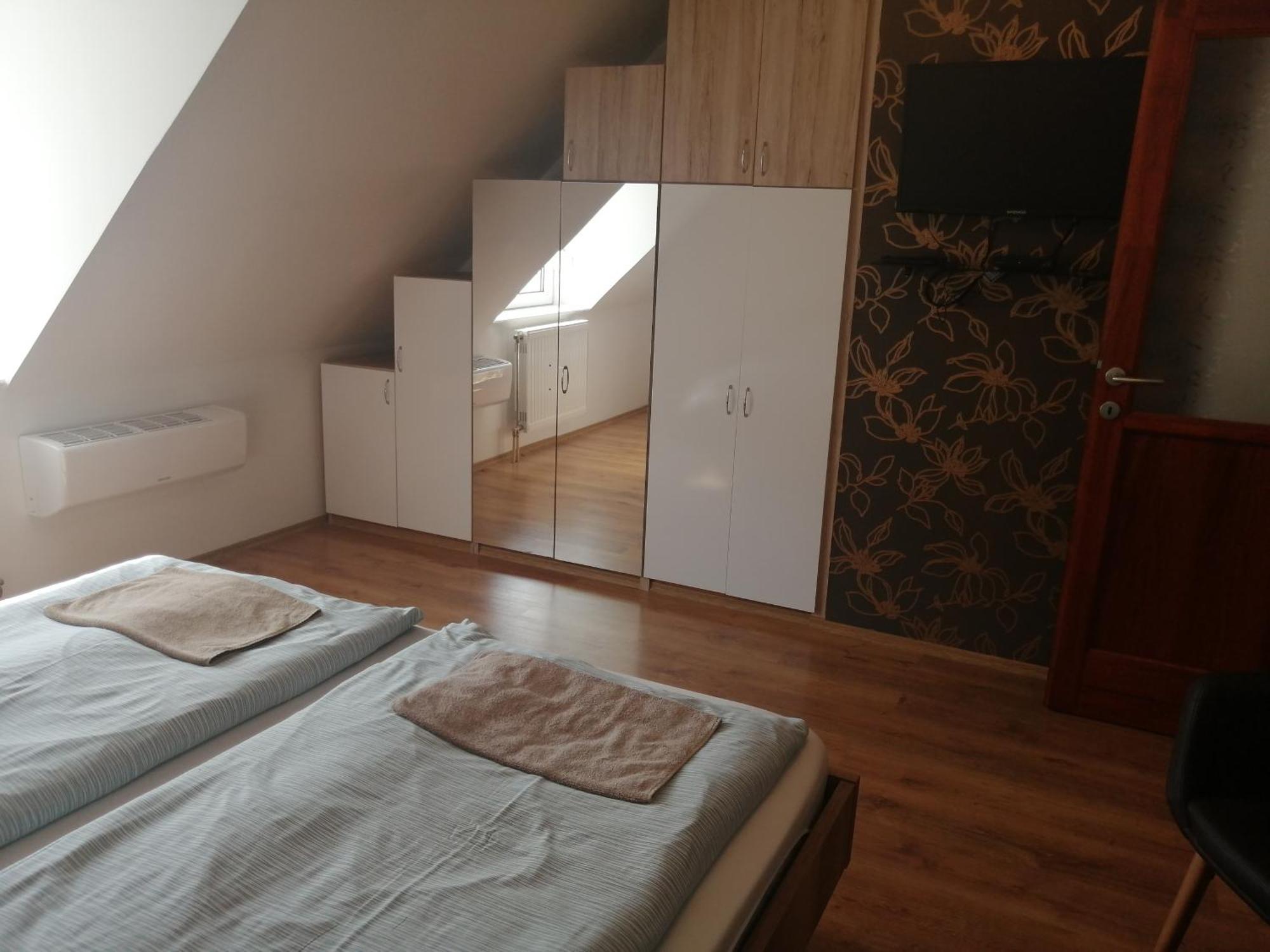Anita Apartman Bük Buitenkant foto