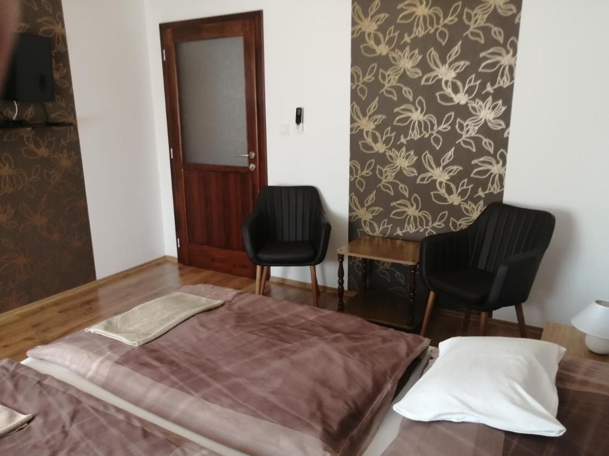 Anita Apartman Bük Buitenkant foto