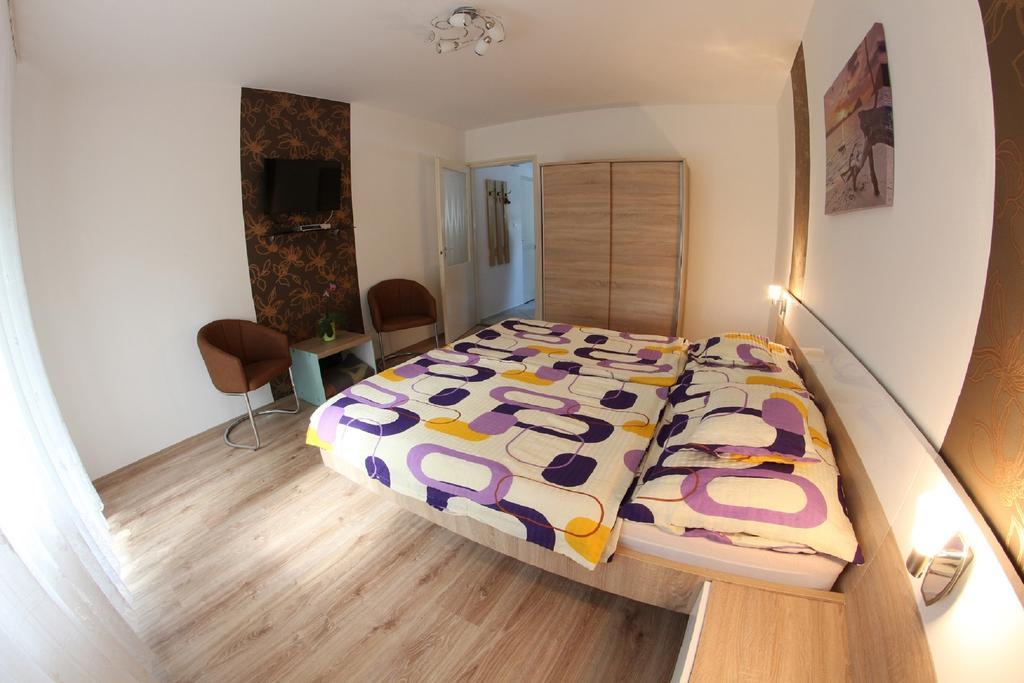 Anita Apartman Bük Buitenkant foto