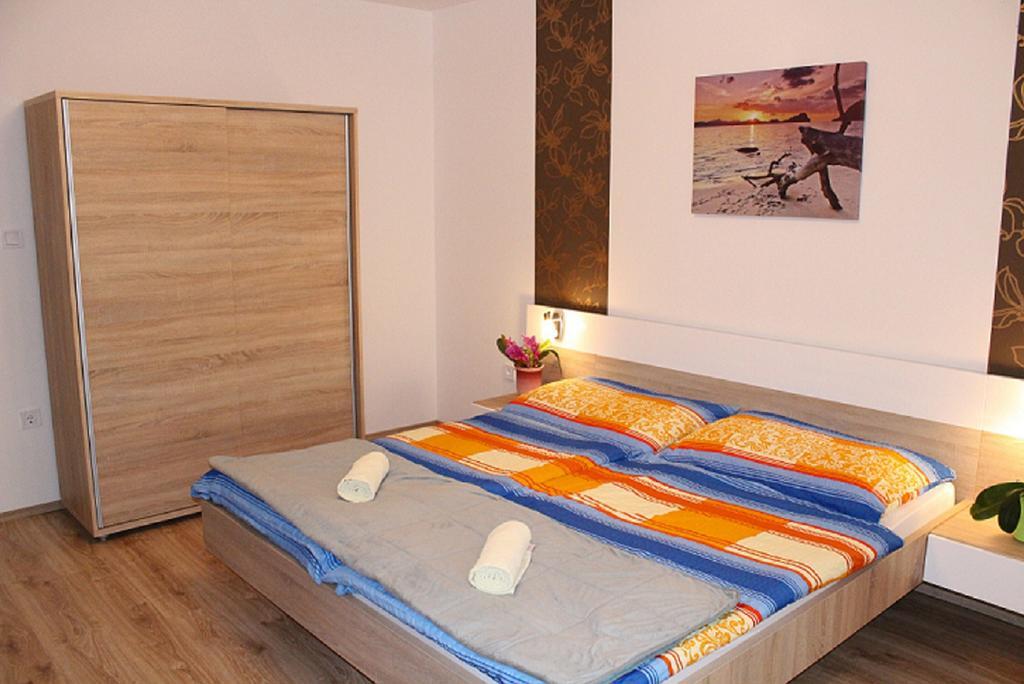 Anita Apartman Bük Buitenkant foto